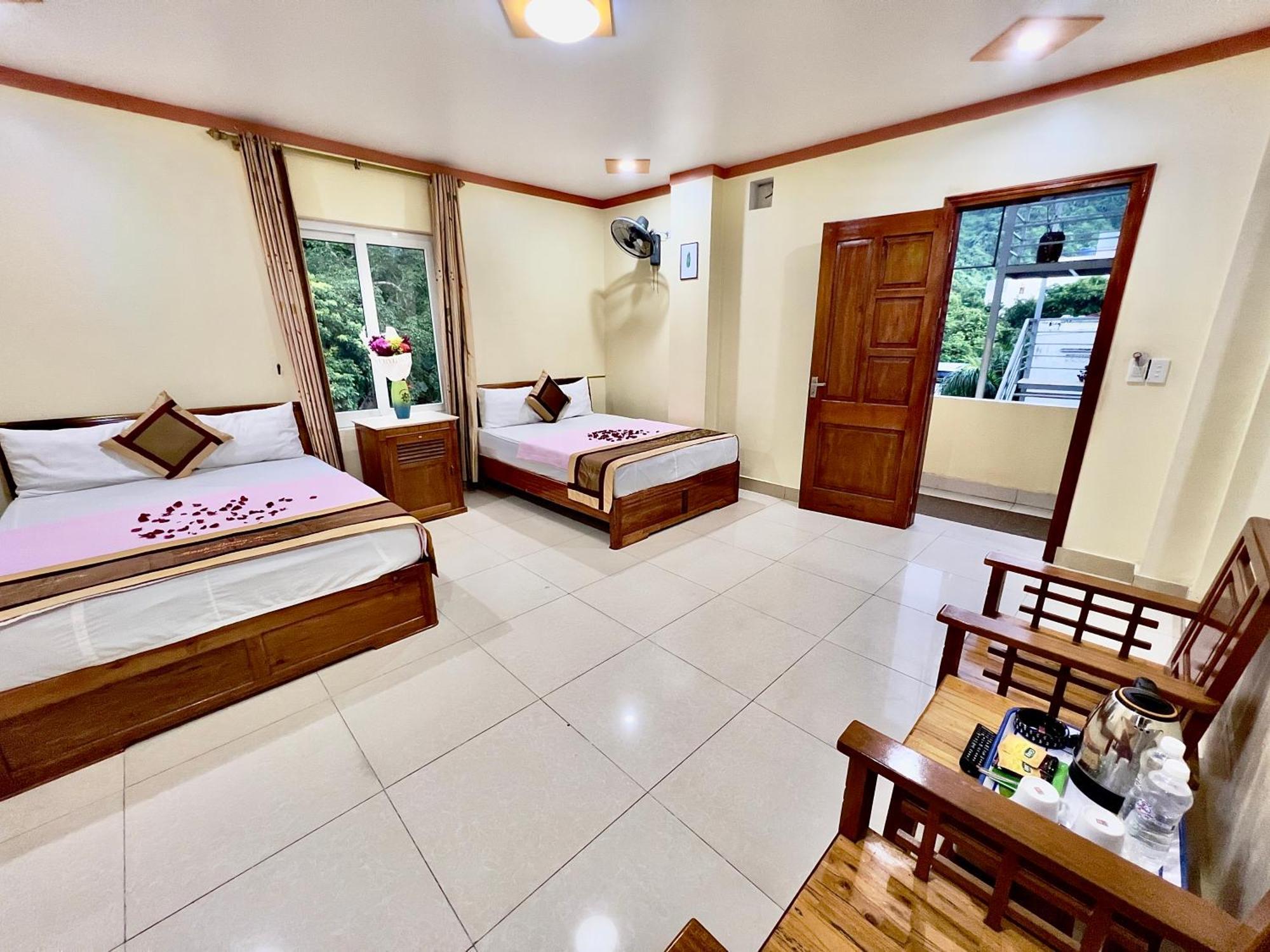 Manh Vuong Hotel Catba Dong Khe Sau ภายนอก รูปภาพ